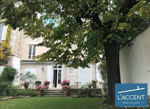 Nîmes, Gardの高級住宅