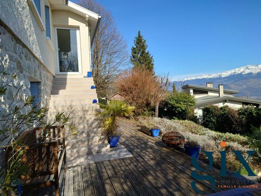 ‏בתי יוקרה ב  Biviers, Isère