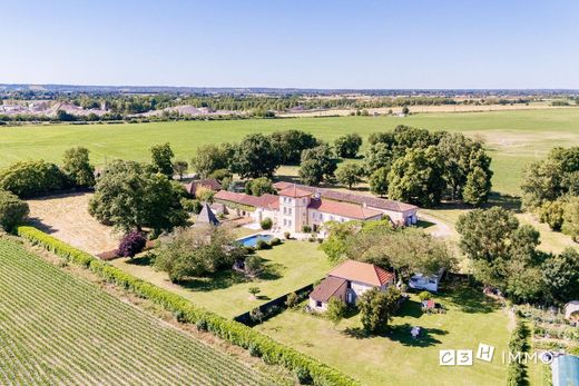 Castle in Salles-sur-Garonne, Upper Garonne