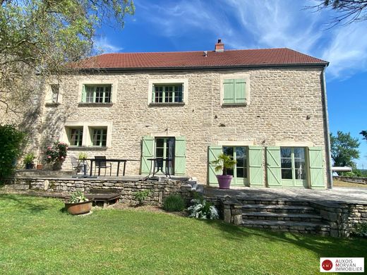 Casa de luxo - Montbard, Cote d'Or