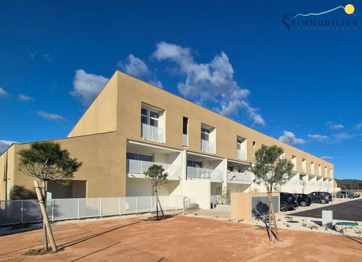 Apartment in La Londe-les-Maures, Var