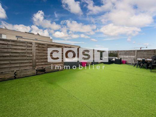 Apartment in Gennevilliers, Hauts-de-Seine