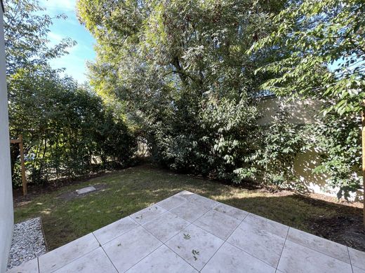 Daire Gradignan, Gironde