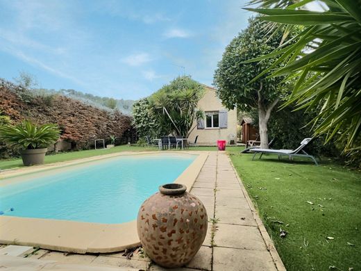 منزل ﻓﻲ Saint-Chamas, Bouches-du-Rhône