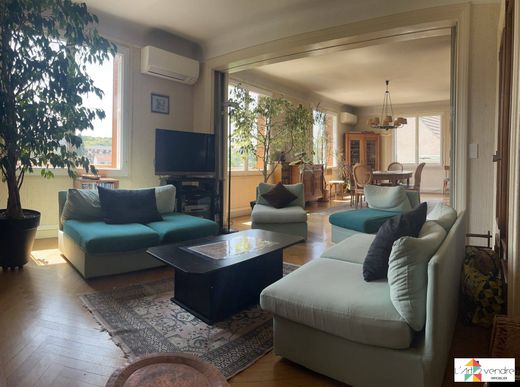 Luksusowy dom w Clamart, Hauts-de-Seine