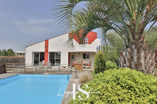 Casa di lusso a Les Sables-d'Olonne, Vandea