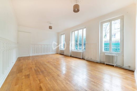 Apartment in Colombes, Hauts-de-Seine