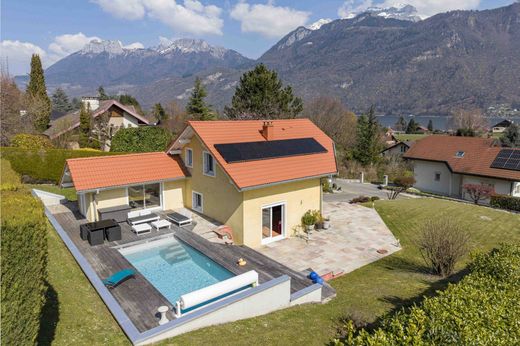 Luxury home in Lathuile, Haute-Savoie
