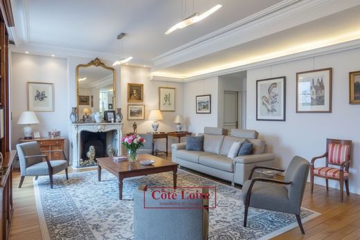 호화 저택 / Orléans, Loiret