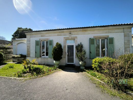 Luxus-Haus in Pessac, Gironde