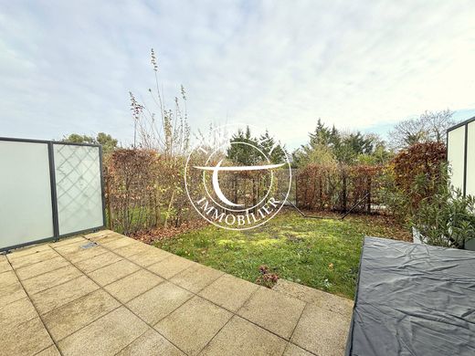 Apartment / Etagenwohnung in Louveciennes, Yvelines