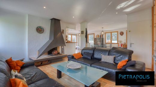 Vienne, Isèreの高級住宅