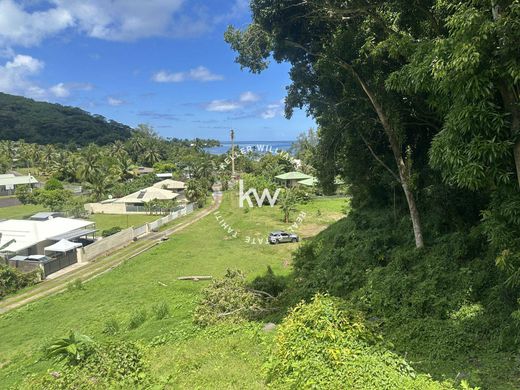 Teren w Haapiti, Îles du Vent