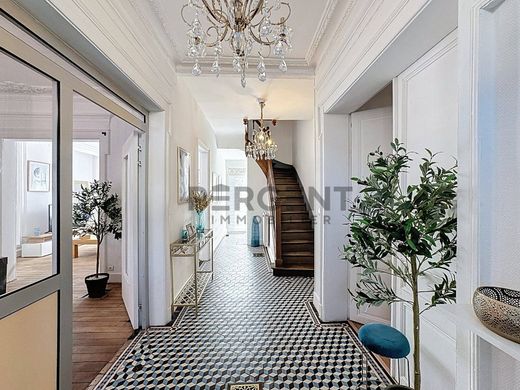 Элитный дом, Шарлевиль-Мезьер, Ardennes