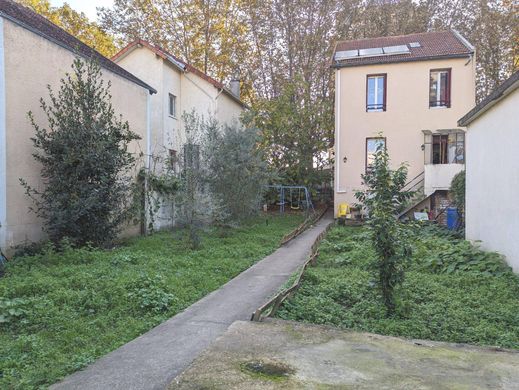 Casa de lujo en Alfortville, Valle de Marne