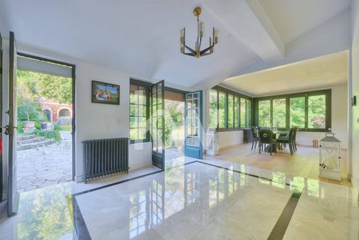 Luxury home in Jouy-en-Josas, Yvelines