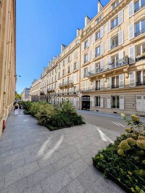 Apartment / Etagenwohnung in Champs-Elysées, Madeleine, Triangle d’or, Paris