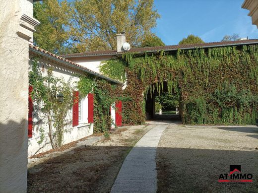 Casa de luxo - Salles-Lavalette, Charente