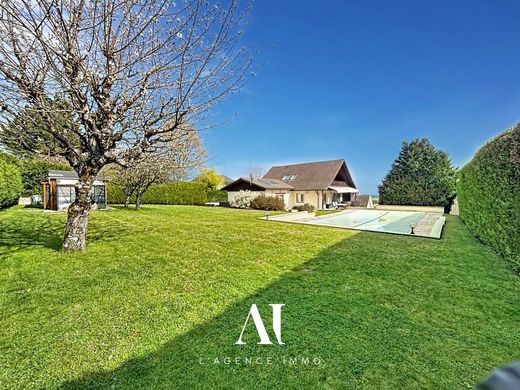 Luxury home in Sauverny, Ain