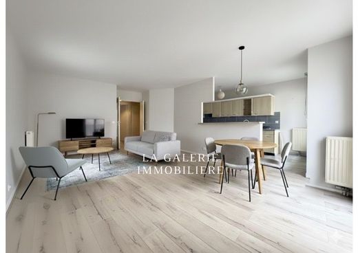 ‏דירה ב  Suresnes, Hauts-de-Seine