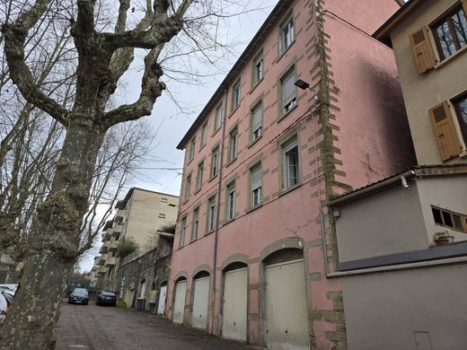 ‏בניין ב  Vienne, Isère