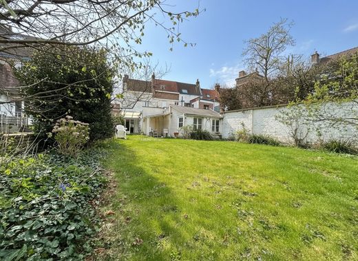 Luxury home in Lambersart, North