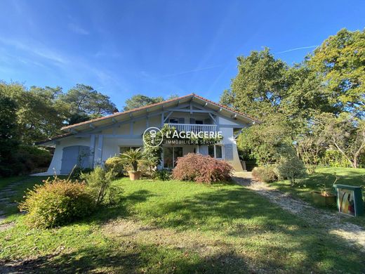 Luxe woning in Capbreton, Landes
