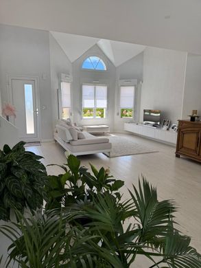 Luxury home in Servigny-lès-Sainte-Barbe, Moselle