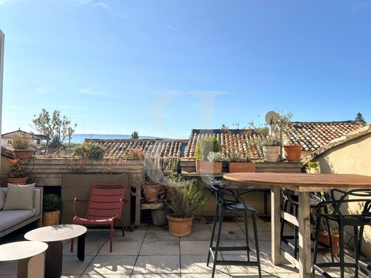Appartamento a L'Isle-sur-la-Sorgue, Vaucluse