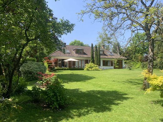 Luxury home in Hem, North