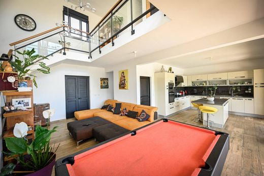 Luxury home in Sainte-Clotilde, Réunion