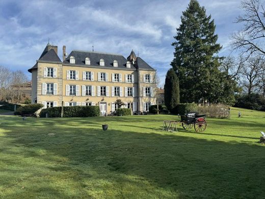Κάστρο σε Saint-Hilaire-Bonneval, Haute-Vienne