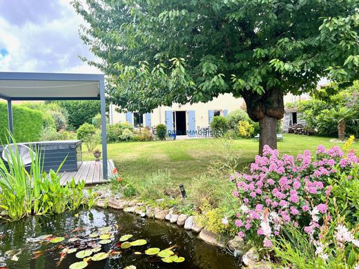 Casa di lusso a Us, Val d'Oise