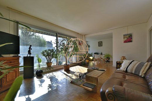 Apartment in Saint-Maur-des-Fossés, Val-de-Marne