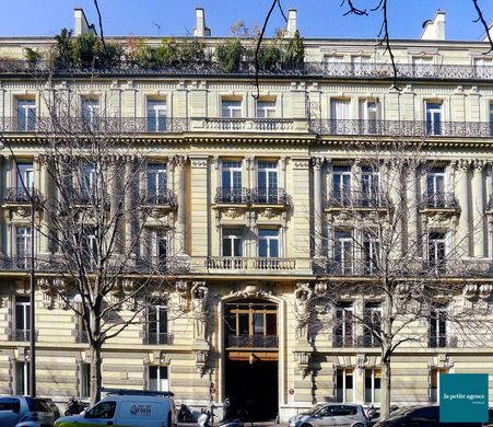 아파트 / Champs-Elysées, Madeleine, Triangle d’or, Paris