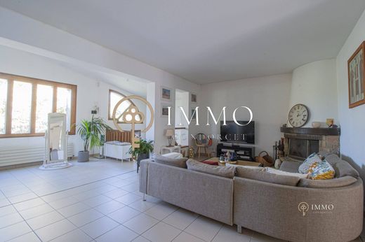 Casa de lujo en L'Haÿ-les-Roses, Valle de Marne