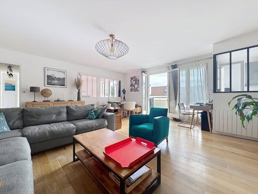Apartment in Garches, Hauts-de-Seine