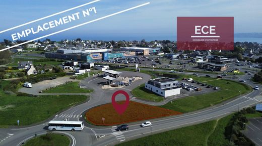 Büro in Binic, Côtes-d'Armor