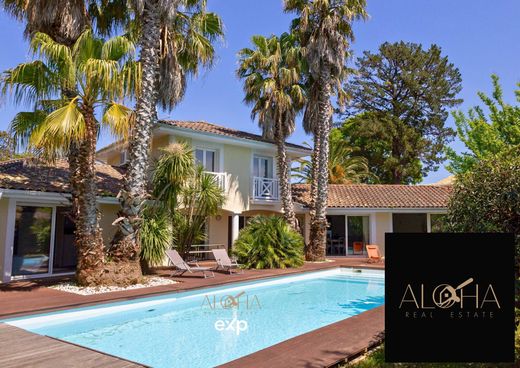 Biarritz, Pyrénées-Atlantiquesの高級住宅