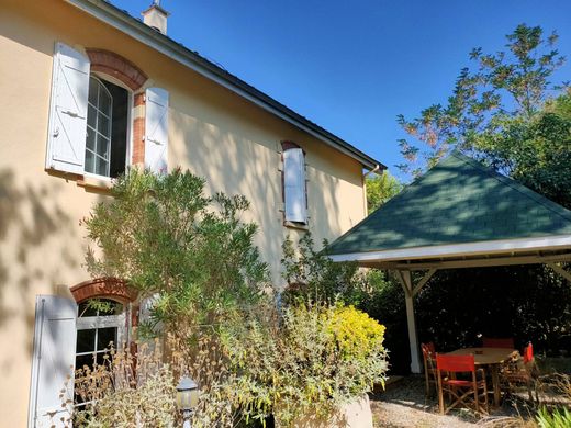 Luxus-Haus in Thézan-lès-Béziers, Hérault