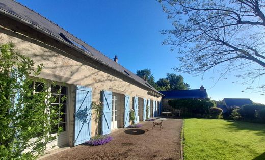 Maison de luxe à Bouère, Mayenne