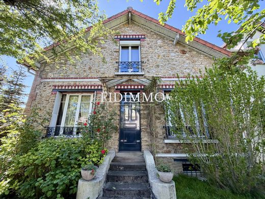 Luxury home in Chennevières-sur-Marne, Val-de-Marne
