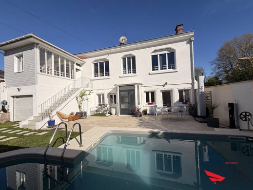 Maison de luxe à Bègles, Gironde