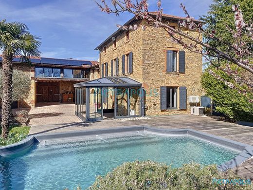 Luxury home in Marcy, Rhône