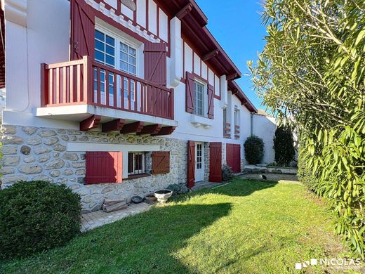 Casa di lusso a Mérignac, Gironda