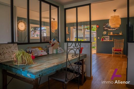 Luxury home in Audenge, Gironde