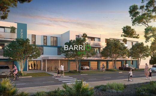 Saint-Cyprien, Pyrénées-Orientalesのアパートメント