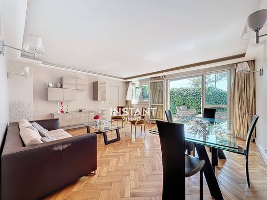 Apartment / Etagenwohnung in Charenton-le-Pont, Val-de-Marne