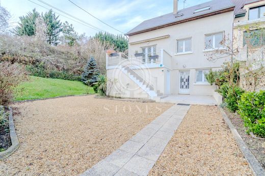 Luxury home in Bougival, Yvelines