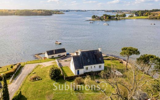Luxury home in Locoal-Mendon, Morbihan